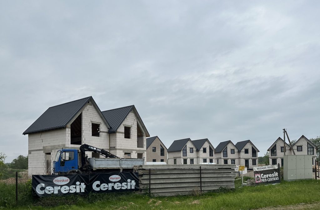 Jonpaparčio g. 4 (Jonpaparčio g. 4) - Sublokuoti namai - statybų nuotraukos