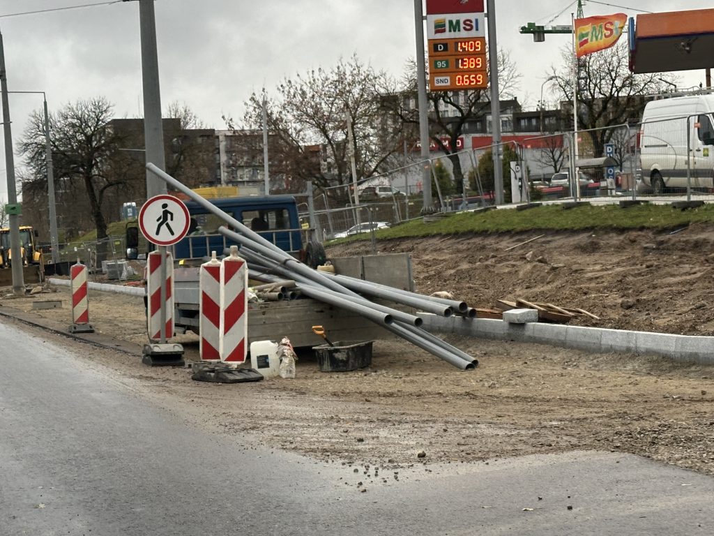 Kareivių g. tarp Verkių ir Žirmūnų g. remontas (Kareivių g.) - Bike path, Street - construction photos