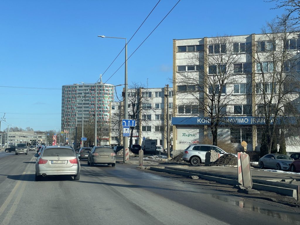 Kareivių g. tarp Verkių ir Žirmūnų g. remontas (Kareivių g.) - Jalgrattatee, Tänav - ehituse fotod