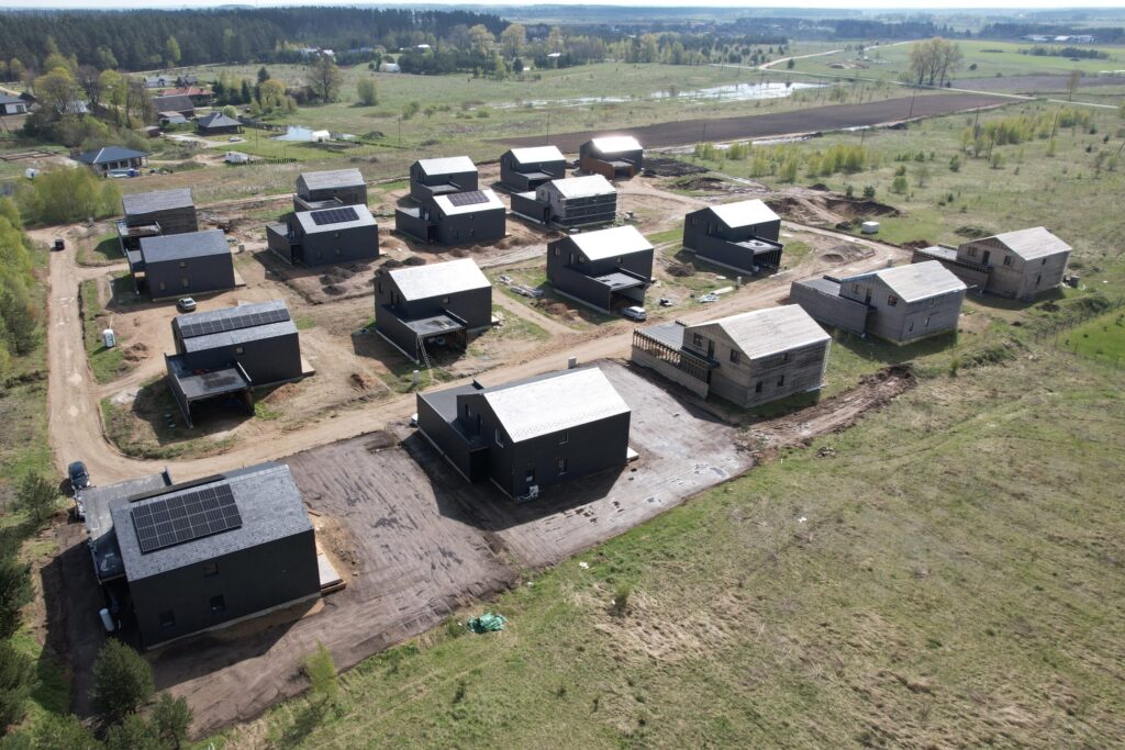 Alksnių g. 2, 4, 6, 7, 8, 9, 10, 11, 12, 13, 14, 15, 16, 18, 20, 22, 24, 26 (Alksnių g. 2, 4, 6, 7, 8, 9, 10, 11, 12, 13, 14, 15, 16, 18, 20, 22, 24, 26) - Private house community - construction photos