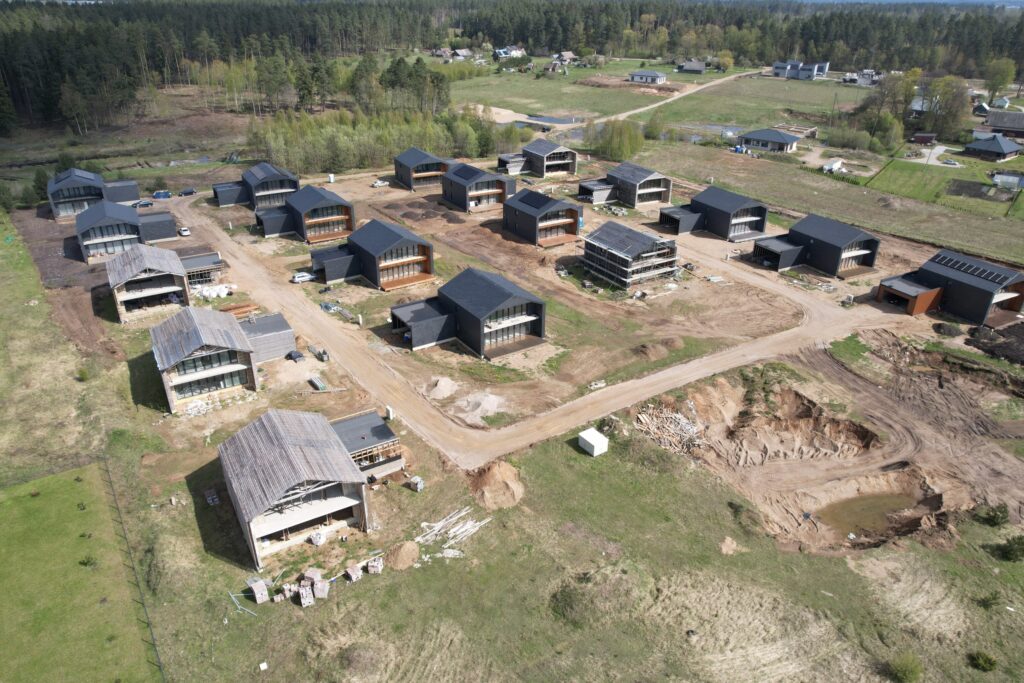 Alksnių g. 2, 4, 6, 7, 8, 9, 10, 11, 12, 13, 14, 15, 16, 18, 20, 22, 24, 26 (Alksnių g. 2, 4, 6, 7, 8, 9, 10, 11, 12, 13, 14, 15, 16, 18, 20, 22, 24, 26) - Private house community - construction photos