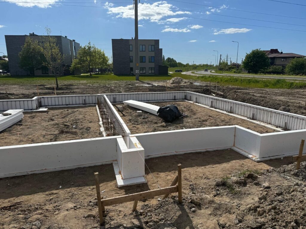 Ąžuolų alėja Paupiuose | 2 etapas (Klemiškės g. 20a) - Row housing - construction photos