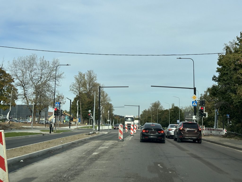 Eisiškių pl. dublis ties Balio Karvelio g. 22 ir sankryža su Metalo g. (Eisiškių pl.) - Street - construction photos