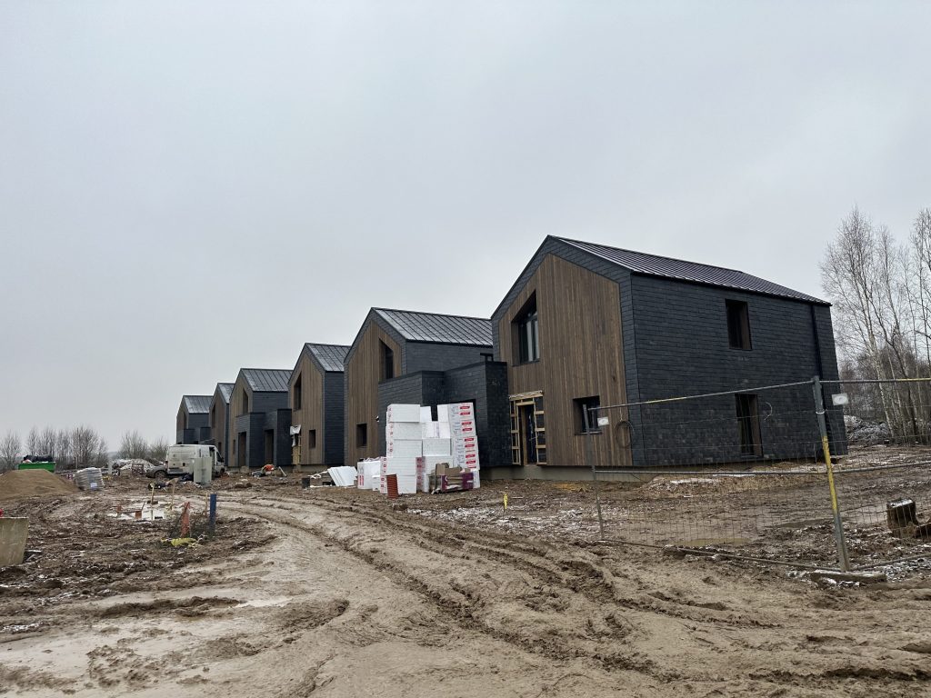Pušų panorama 2 etapas (Stasio Šilingo g. 85, 85A, 85B, 87, 87A, 87B) - Rindu mājas - būvdarbu attēli