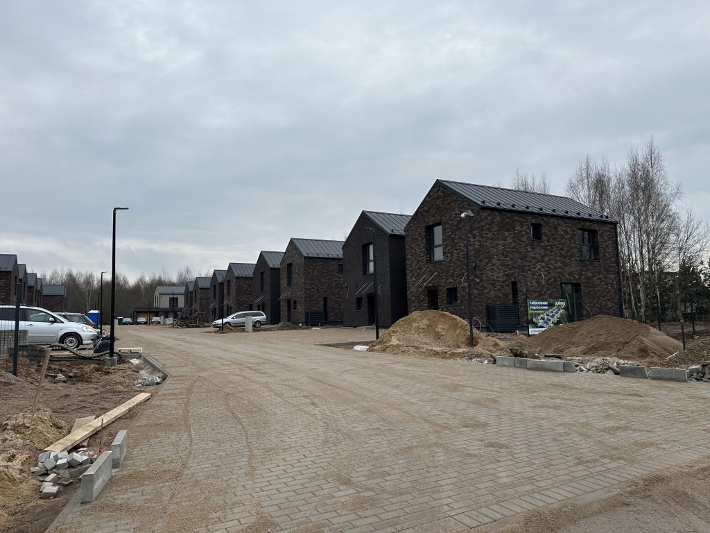 Salininkų alėja (Griežlių g. 30, 32, 34, 36, 38, 42, 44, 46, 48) - Row housing - construction photos