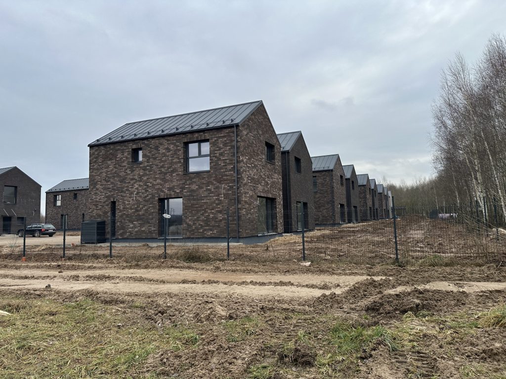 Salininkų alėja (Griežlių g. 30, 32, 34, 36, 38, 42, 44, 46, 48) - Row housing - construction photos