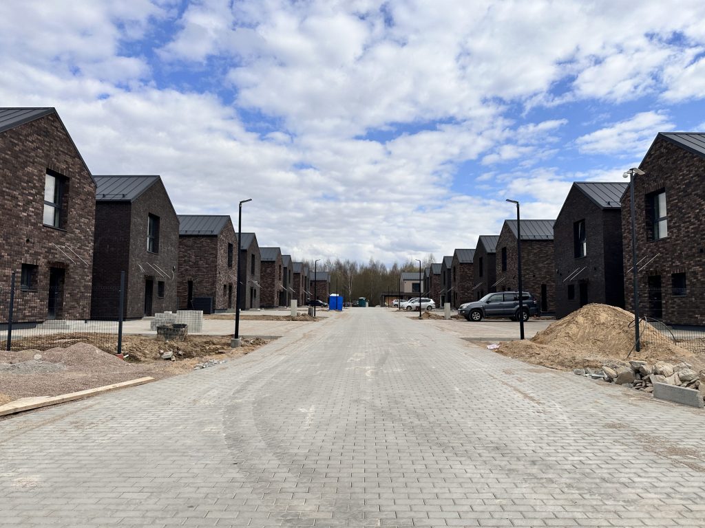 Salininkų alėja (Griežlių g. 30, 32, 34, 36, 38, 42, 44, 46, 48) - Row housing - construction photos