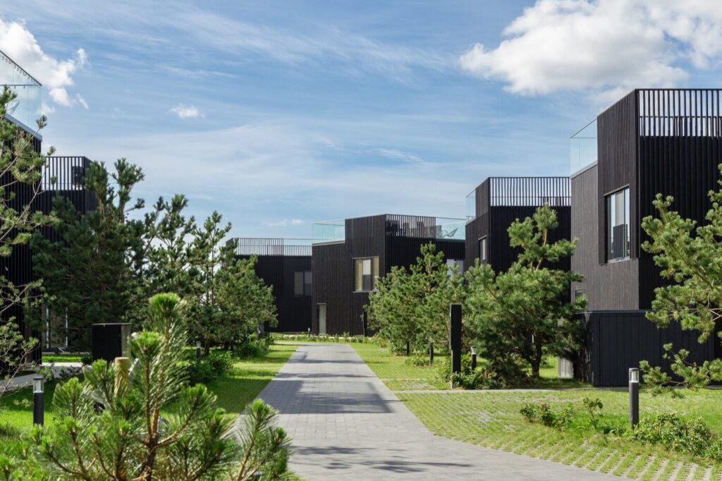 Svencelės salos | Juodkrantės sala (Juodkrantės g. 1, 2, 3, 4, 5, 6, 7, 8, 9, 10, 11, 12, 13, 14, 15, 16, Vandenų g. 16, 18) - Private house community - visualization