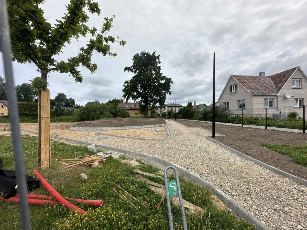 Juodasis kel. 34 skveras (Juodasis kel. 38) - Laukums - būvdarbu attēli