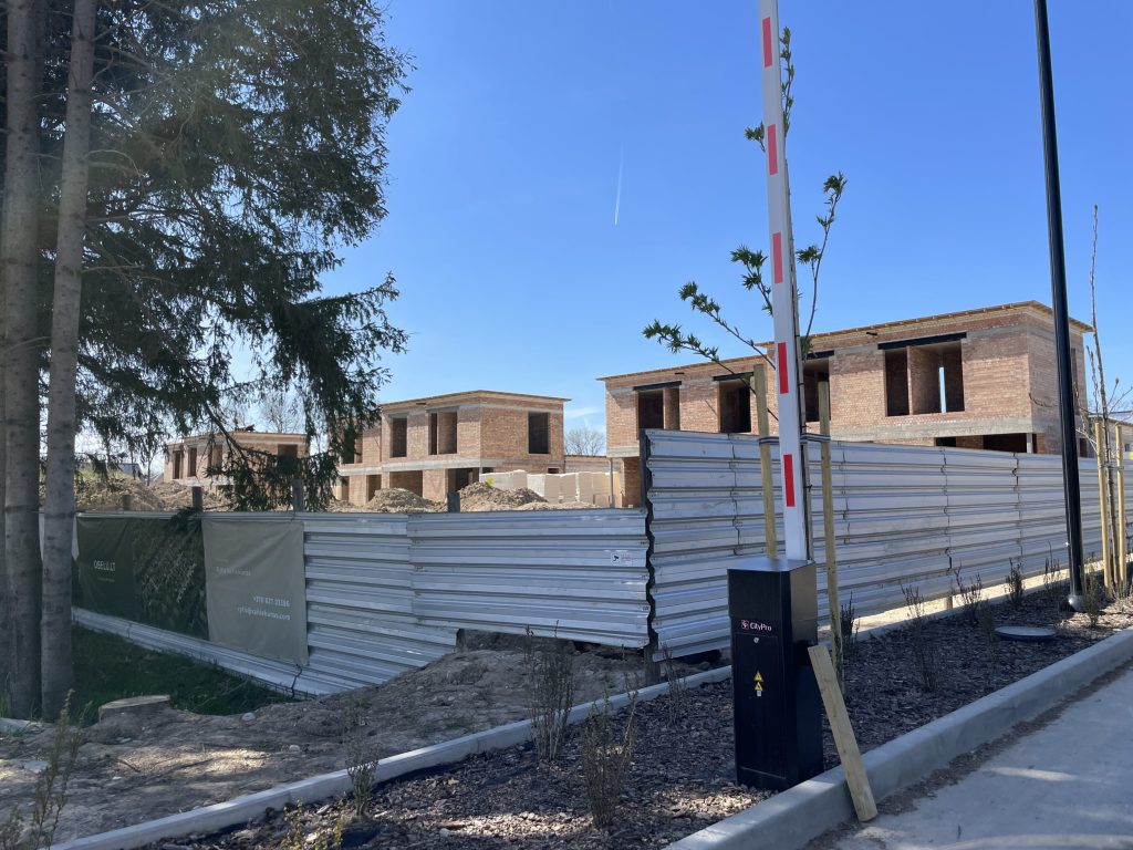 OBELÚ 2 etapas (Obelų al. 2, 4, 6, 8, 10, 12, 14, 16, 18, 20, 22, 24, 26, 28, 30, 32, 34, 36) - Eramajade rajoon - ehituse fotod