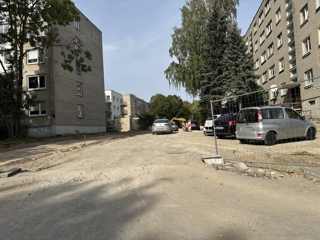 Kauno g. 29, 31, 33, 35, 39, 39A, 41 kiemas (Kauno g. 29, 31, 33, 35, 39, 39A, 41) - Road - construction photos