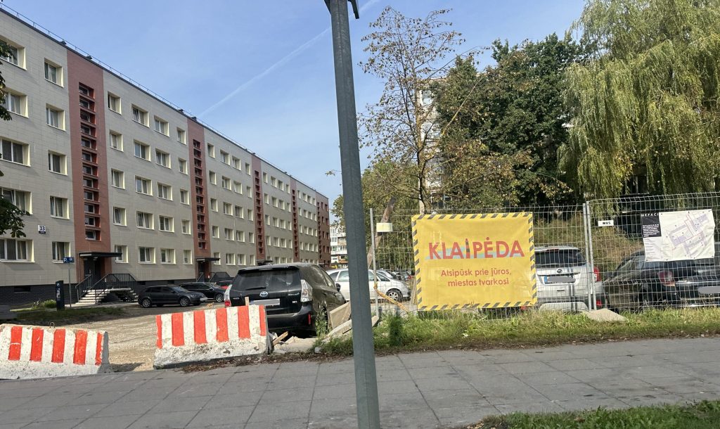 Kauno g. 45, 47, Šilutės pl. 18, 20, 22, 24 kiemas (Kauno g. 45, 47, Šilutės pl. 18, 20, 22, 24) - Ceļš - būvdarbu attēli