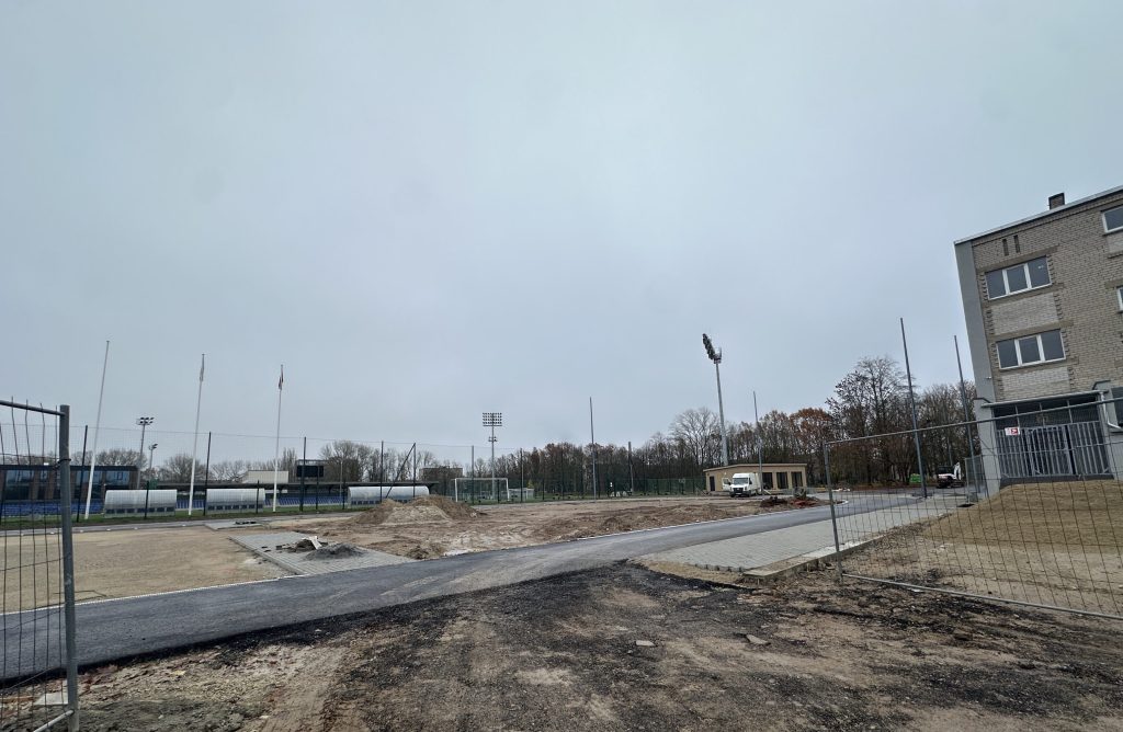 Sporto aikštynas Komunos g. 14 (Paryžiaus Komunos g. 14) - Sports field or court - construction photos