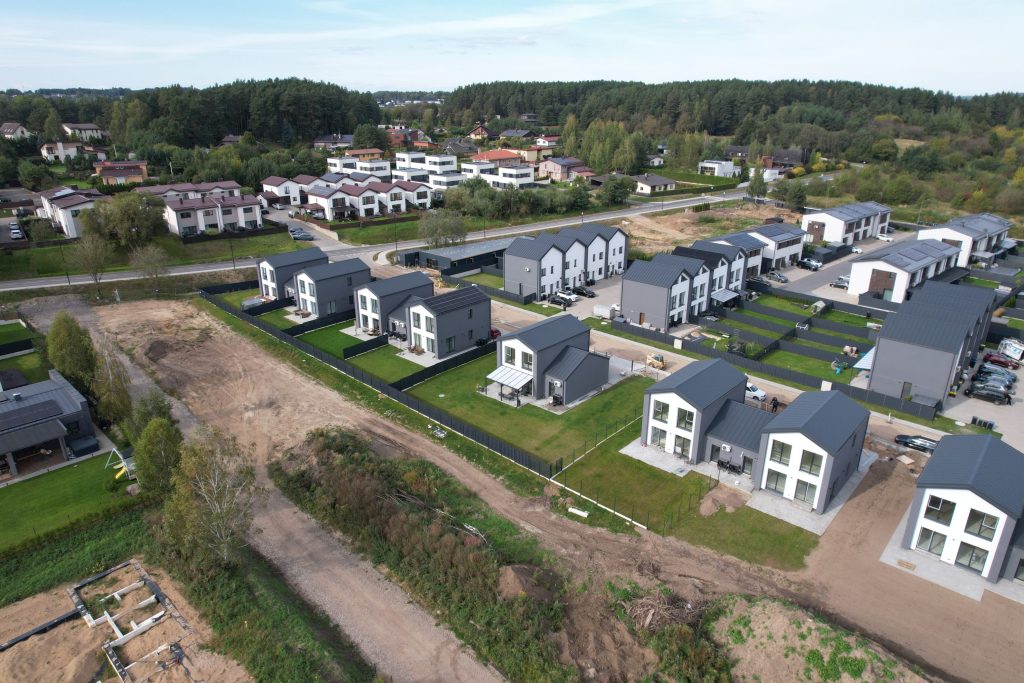 Jokūbo Šimkevičiaus g. kvartalas 6 etapas (Jokūbo Šimkevičiaus g. 1, 3, 5, 7, 9, 11, 13) - Row housing - construction photos