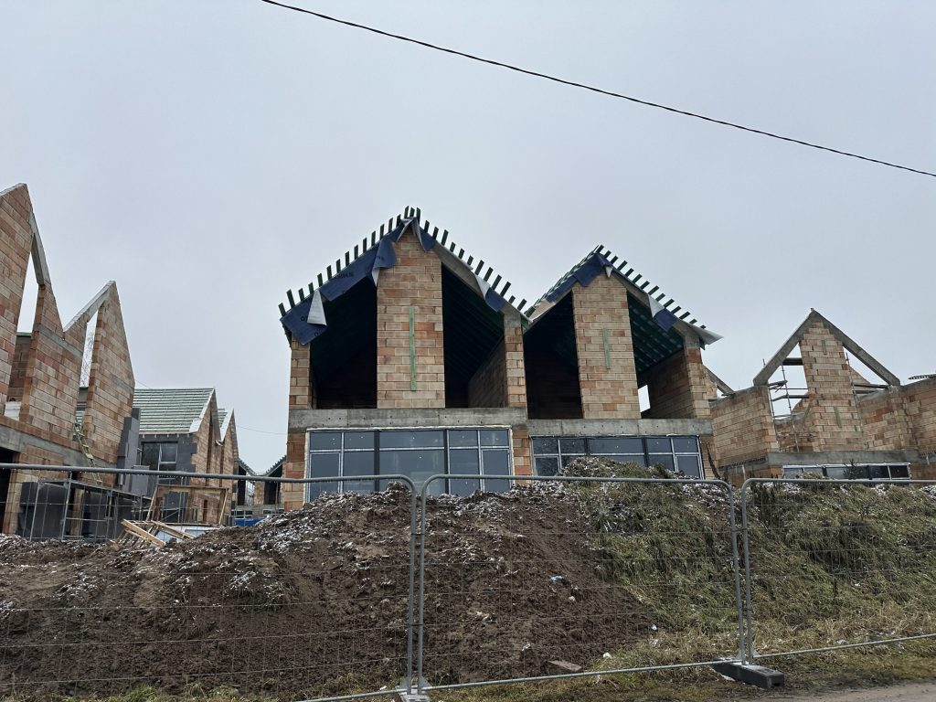 Pavilnio svajos 1 etapas (Žemoji g. 108, 110) - Row housing - construction photos