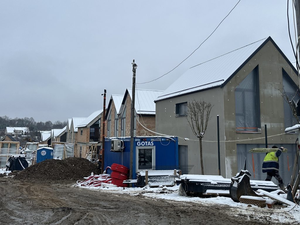 Pavilnio svajos 2 etapas (Žemoji g. 108, 110) - Row housing - construction photos