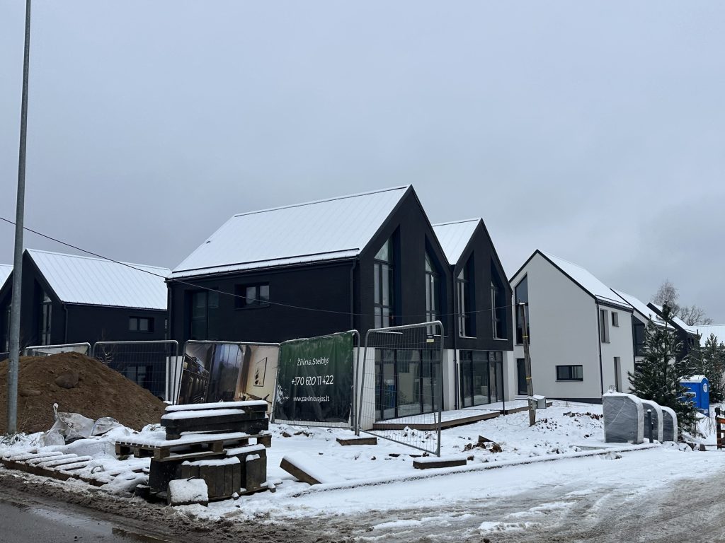 Pavilnio svajos 1 etapas (Žemoji g. 108, 110) - Row housing - construction photos