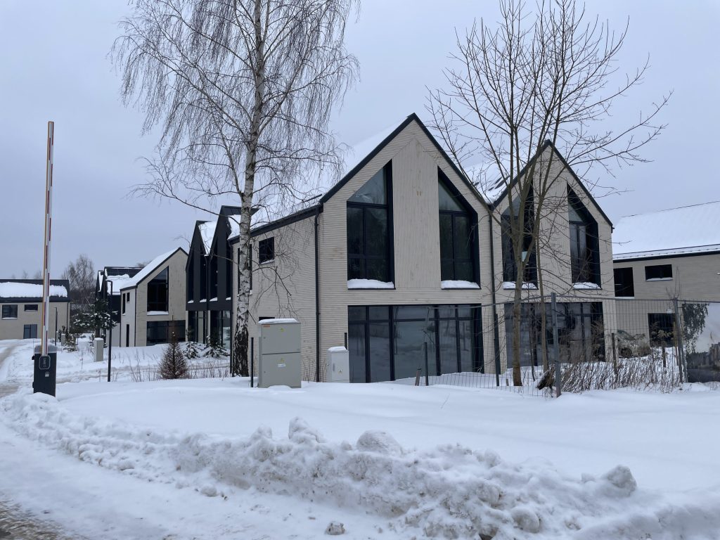 Pavilnio svajos 1 etapas (Žemoji g. 108, 110) - Row housing - construction photos