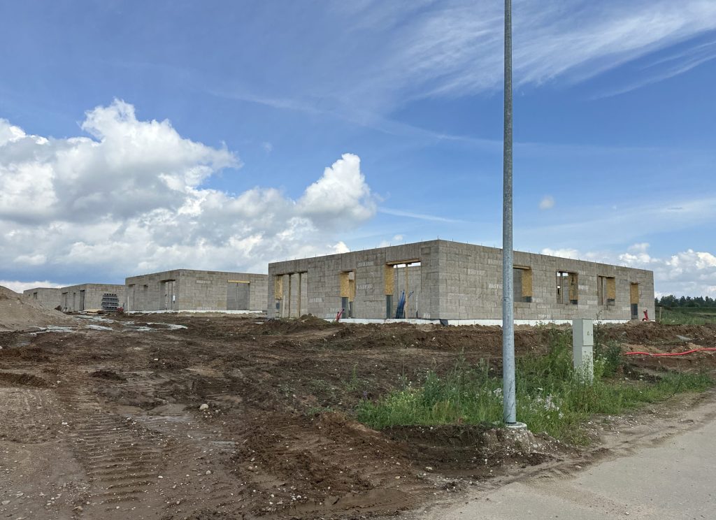 Bičiulių parkas (Ryto g. 1, 3, 5, 7, 9, 11, 13, 15, 17, 19 -  89, Ryto g. 2, 4, 6 - 28, Saulėtekio g. 1, 3, 5 - 13, Pabalių g. 14, 16, 18, 20 - 44.) - Eramajade rajoon - ehituse fotod