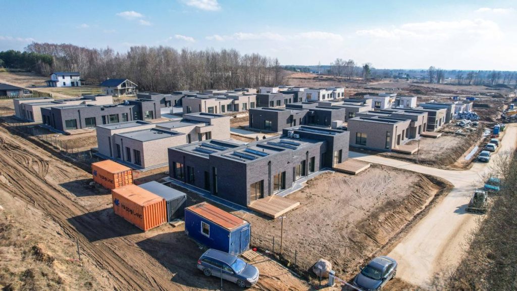 Bičių slėnis (Bitininkų g., Didžiasalio k.) - Eramajade rajoon - ehituse fotod