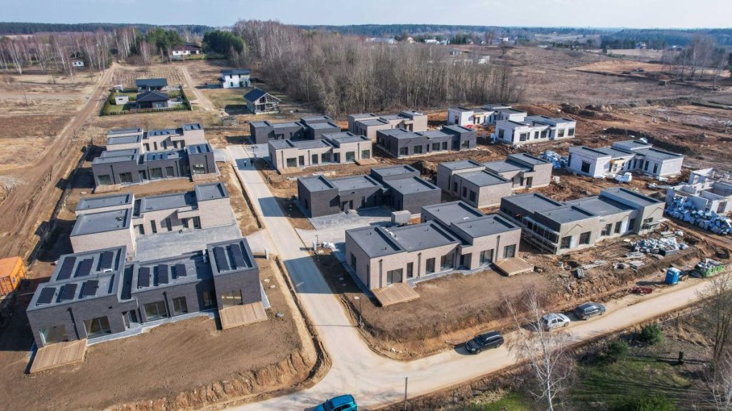 Bičių slėnis (Bitininkų g., Didžiasalio k.) - Eramajade rajoon - ehituse fotod