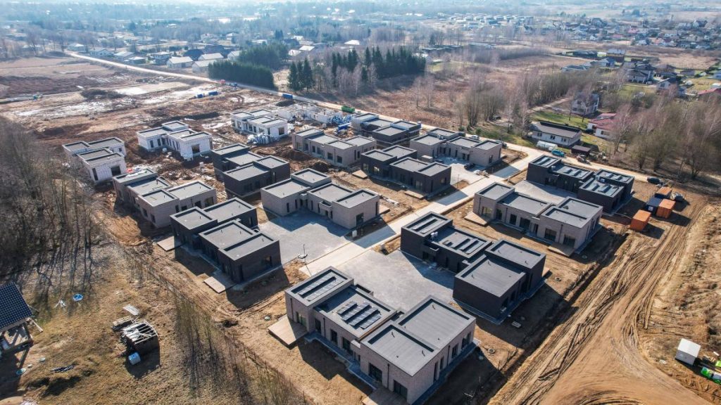 Bičių slėnis (Bitininkų g., Didžiasalio k.) - Eramajade rajoon - ehituse fotod