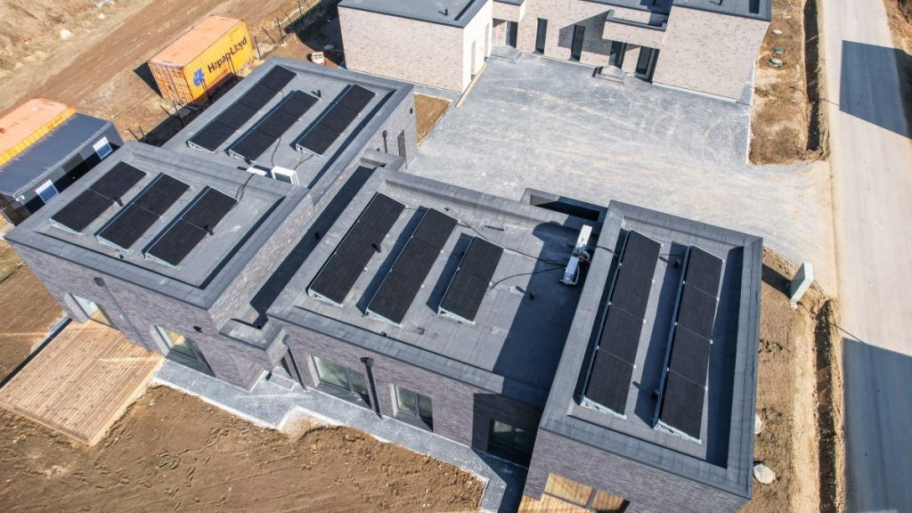 Bičių slėnis (Bitininkų g., Didžiasalio k.) - Eramajade rajoon - ehituse fotod