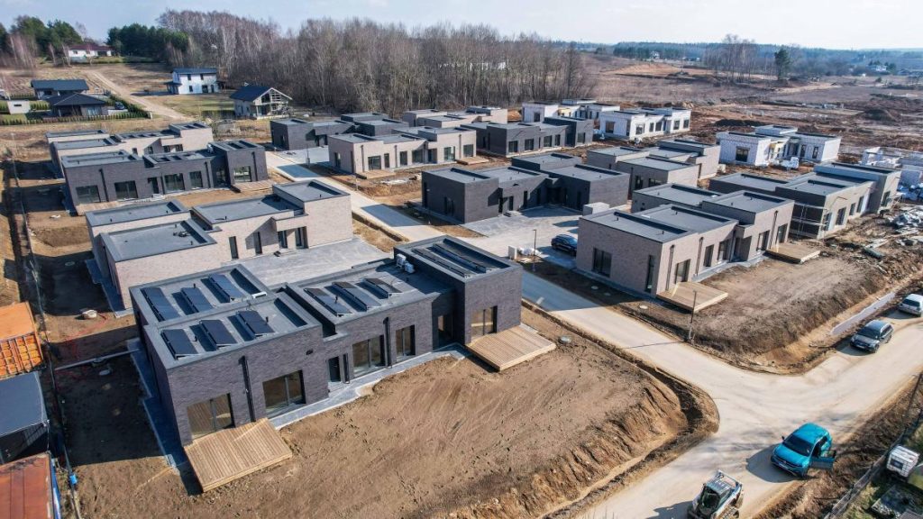 Bičių slėnis (Bitininkų g., Didžiasalio k.) - Eramajade rajoon - ehituse fotod