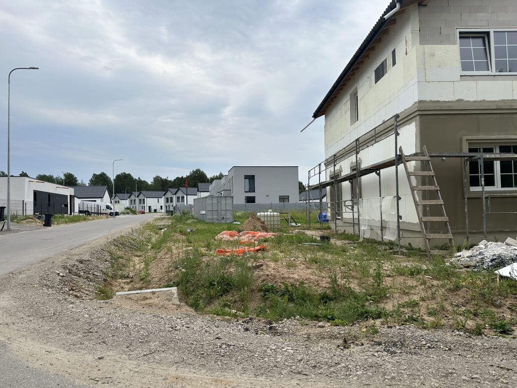 Miško apsupty (Ariogalos g. 1, 2, 3, 4, 5, 6, 7, 8, 9, 10, 11, 12, 13, 14, 15, 16, 17, 18, 19, 20, 22, 24, Žiežmarių g. 45, 47, 49, 51) - Private house community - construction photos