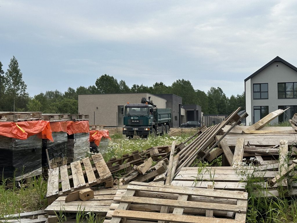 Miško apsupty (Ariogalos g. 1, 2, 3, 4, 5, 6, 7, 8, 9, 10, 11, 12, 13, 14, 15, 16, 17, 18, 19, 20, 22, 24, Žiežmarių g. 45, 47, 49, 51) - Private house community - construction photos