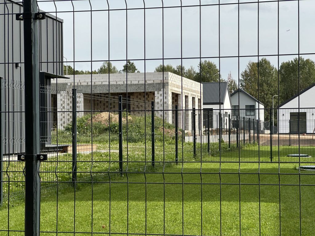 Miško apsupty (Ariogalos g. 1, 2, 3, 4, 5, 6, 7, 8, 9, 10, 11, 12, 13, 14, 15, 16, 17, 18, 19, 20, 22, 24, Žiežmarių g. 45, 47, 49, 51) - Private house community - construction photos