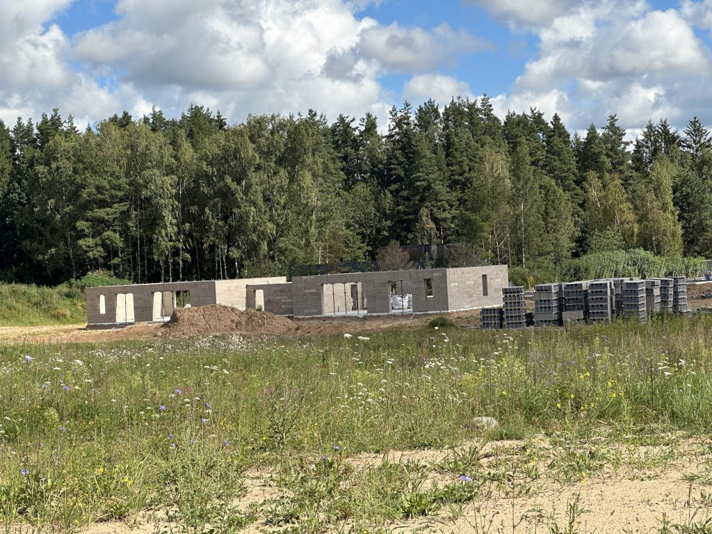 Asiūklės parkas (Asiūklės g. 27, 29, 31, 33, 35, 37, Pakalnės g. 1, 2, 3, 4, 5, 6, 7 - 37, Briknių g. 1, 2, 3, 4, 5, 6, 7 - 62) - Eramajade rajoon - ehituse fotod