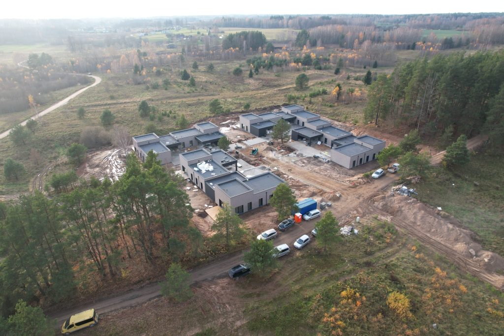 Asiūklės parkas (Asiūklės g. 27, 29, 31, 33, 35, 37, Pakalnės g. 1, 2, 3, 4, 5, 6, 7 - 37, Briknių g. 1, 2, 3, 4, 5, 6, 7 - 62) - Eramajade rajoon - ehituse fotod