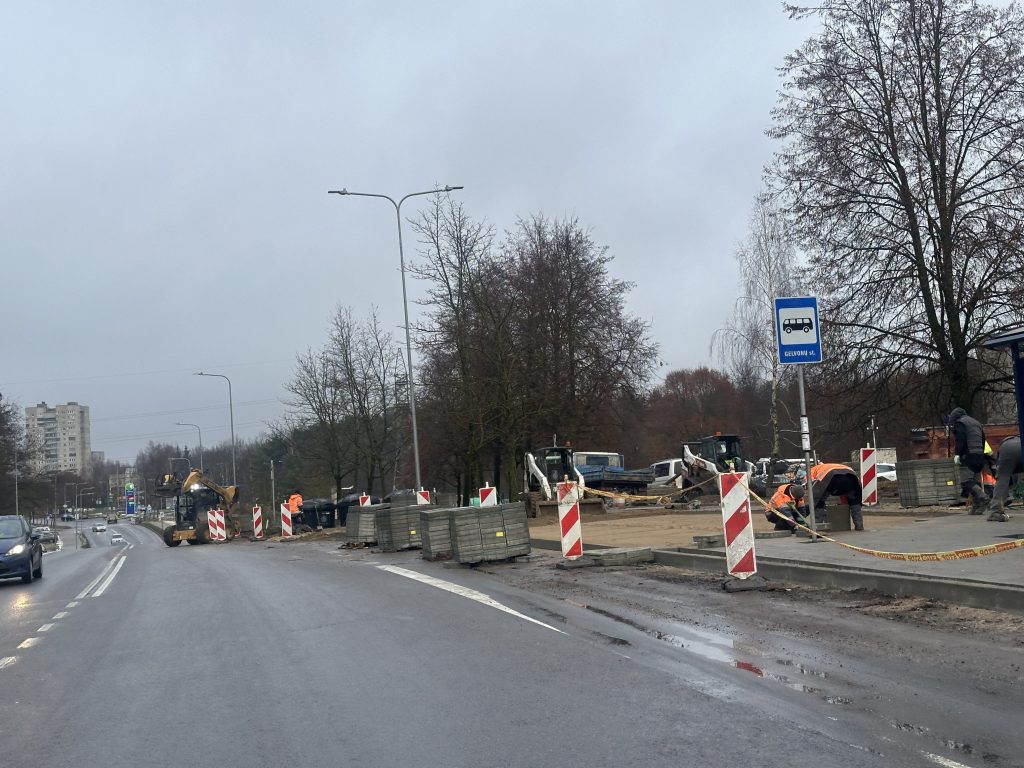 Dviračių takas Gelvonų g. tarp Fabijoniškių g. ir Paberžės g. (Gelvonų g.) - Velosipēdu ceļš - būvdarbu attēli