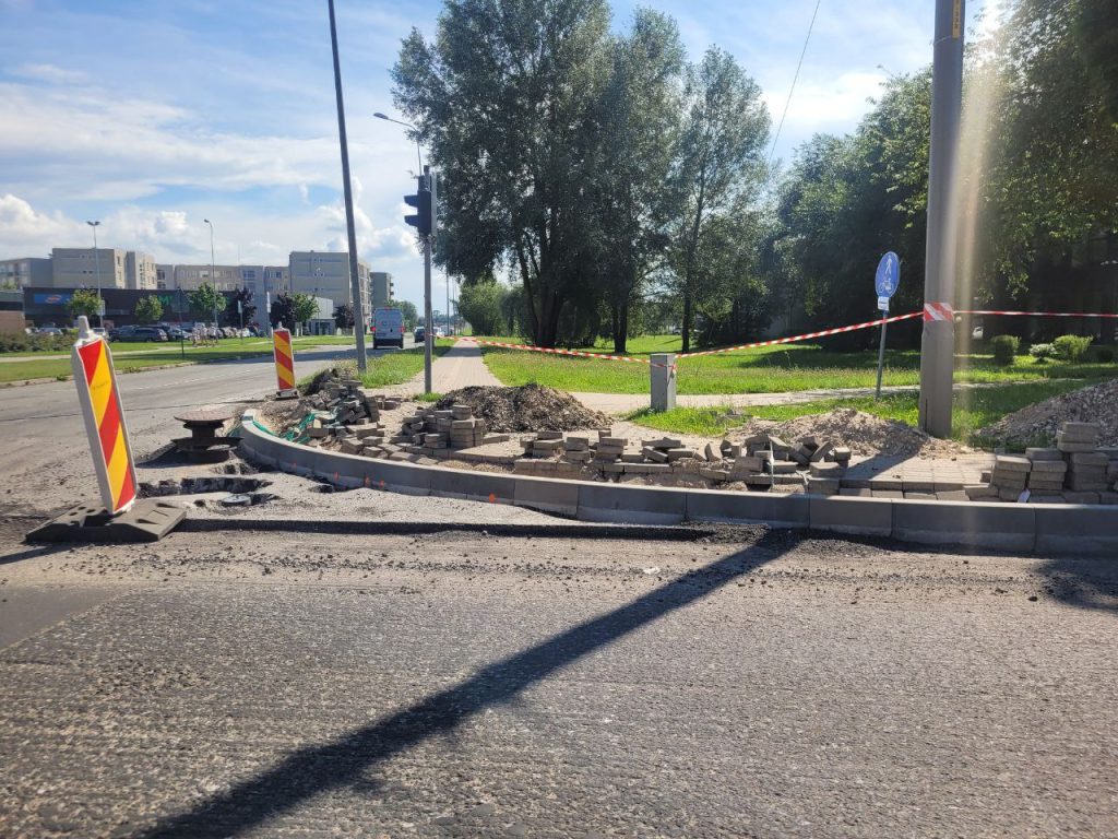 Seguma atjaunošana Biķernieku ielas posmā no Ulbrokas ielas līdz Juglas ielas rotācijas aplim (Biķernieku iela) - Tee - ehituse fotod