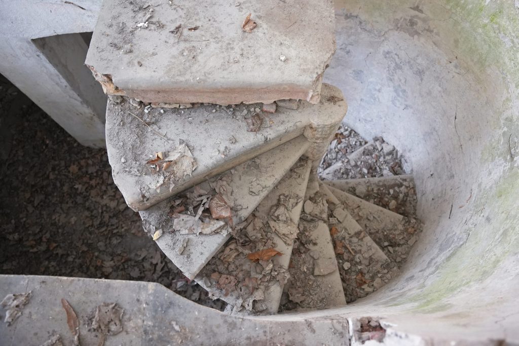 Lielo kapu vērtību saglabāšana un teritorijas infrastruktūras attīstība (Klusā iela 2) - Matuseteenused, Park - ehituse fotod