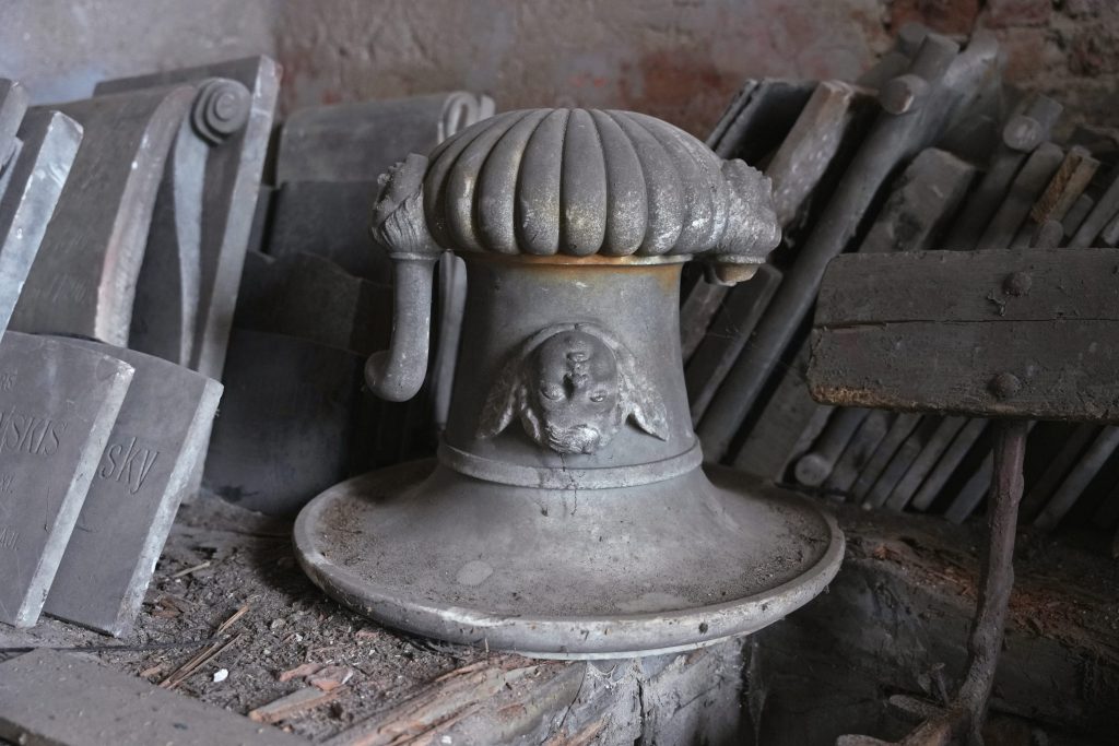 Lielo kapu vērtību saglabāšana un teritorijas infrastruktūras attīstība (Klusā iela 2) - Matuseteenused, Park - ehituse fotod