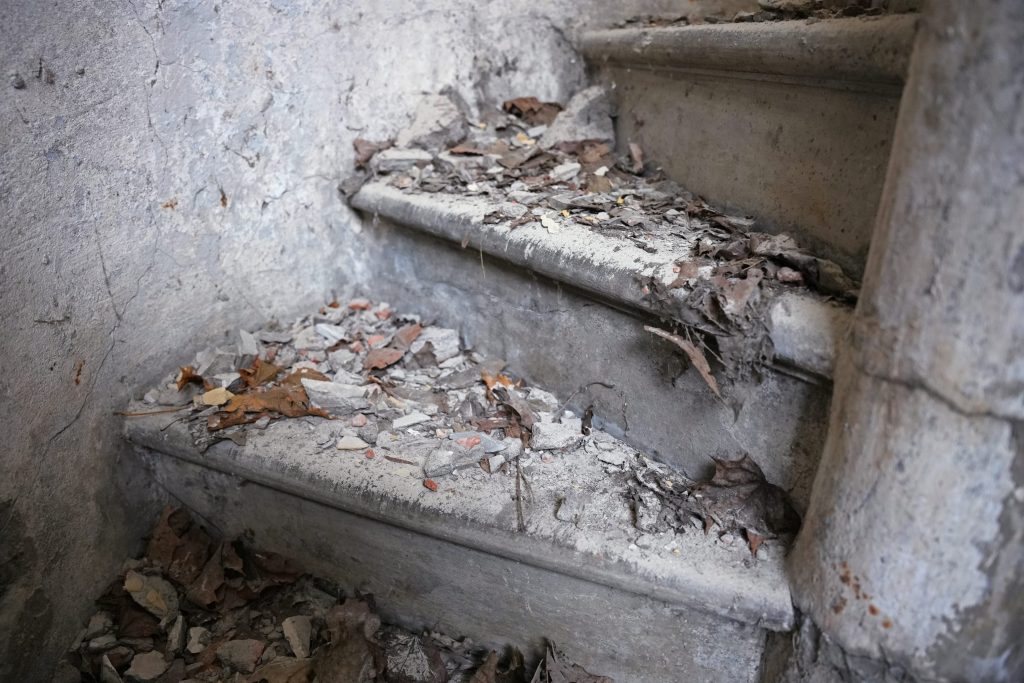 Lielo kapu vērtību saglabāšana un teritorijas infrastruktūras attīstība (Klusā iela 2) - Matuseteenused, Park - ehituse fotod