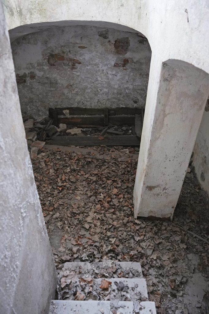 Lielo kapu vērtību saglabāšana un teritorijas infrastruktūras attīstība (Klusā iela 2) - Matuseteenused, Park - ehituse fotod