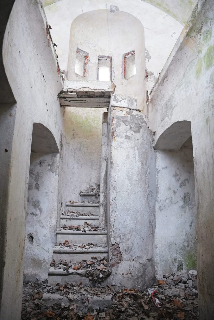 Lielo kapu vērtību saglabāšana un teritorijas infrastruktūras attīstība (Klusā iela 2) - Matuseteenused, Park - ehituse fotod