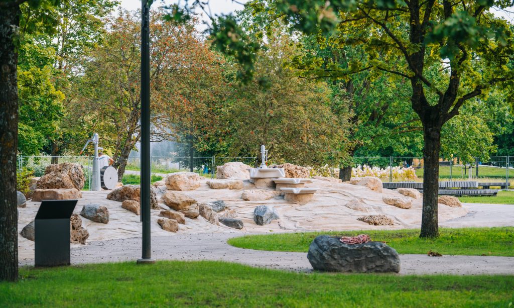 Latvijas Uzvaras parks - 2. kārtā (Uzvaras parks) - Piedzīvojumu parks, Ēdināšanas pakalpojumi, Parks, Sporta laukums vai korti - būvdarbu attēli