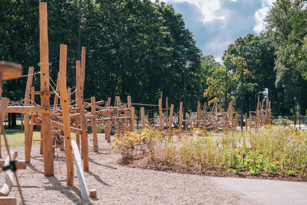Latvijas Uzvaras parks - 2. kārtā (Uzvaras parks) - Piedzīvojumu parks, Ēdināšanas pakalpojumi, Parks, Sporta laukums vai korti - būvdarbu attēli