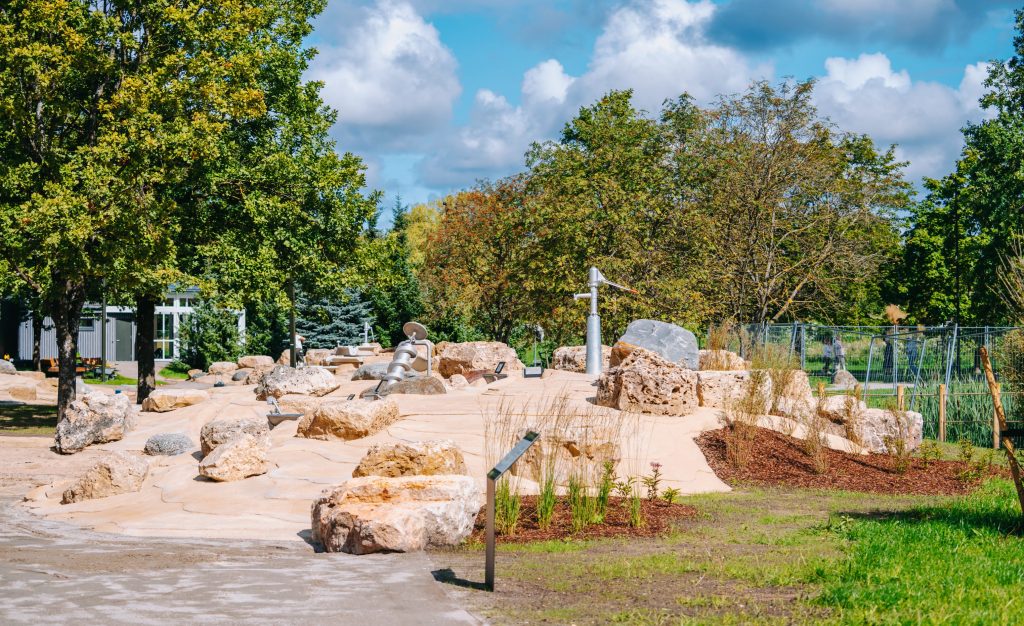 Latvijas Uzvaras parks - 2. kārtā (Uzvaras parks) - Piedzīvojumu parks, Ēdināšanas pakalpojumi, Parks, Sporta laukums vai korti - būvdarbu attēli