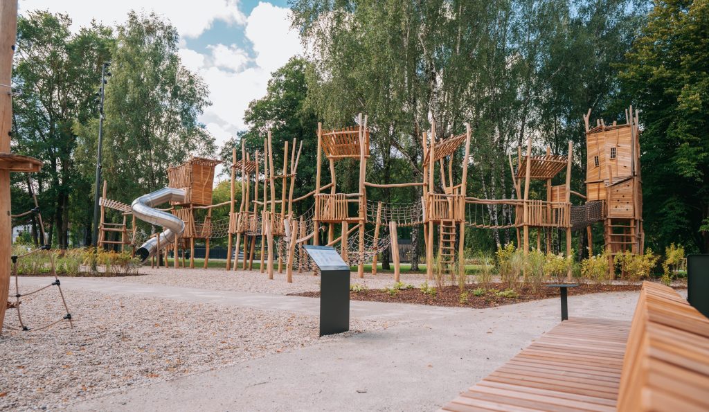 Latvijas Uzvaras parks - 2. kārtā (Uzvaras parks) - Piedzīvojumu parks, Ēdināšanas pakalpojumi, Parks, Sporta laukums vai korti - būvdarbu attēli