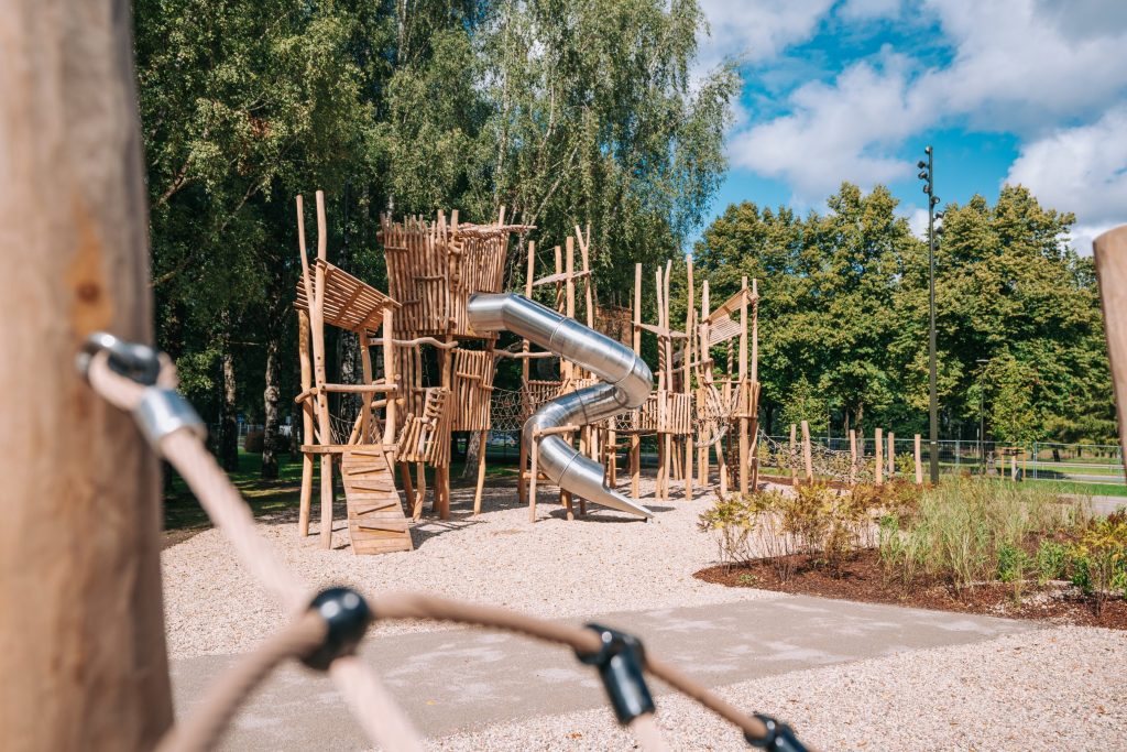 Latvijas Uzvaras parks - 2. kārtā (Uzvaras parks) - Piedzīvojumu parks, Ēdināšanas pakalpojumi, Parks, Sporta laukums vai korti - būvdarbu attēli