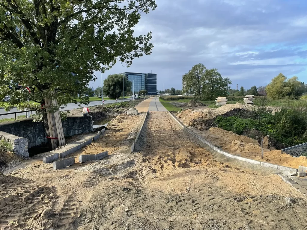 Krustojumu pārbūve Skanstes ielā - 3. kārtā - Gājēju un velosipēdu ceļa izbūve Skanstes ielā, posmā no Sporta ielas līdz Zirņu ielai, (Skanstes ielā) - Bike path - construction photos