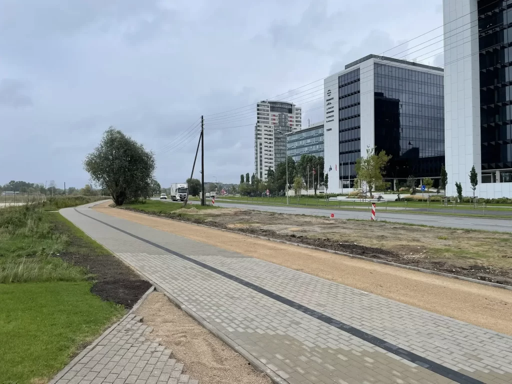 Krustojumu pārbūve Skanstes ielā - 3. kārtā - Gājēju un velosipēdu ceļa izbūve Skanstes ielā, posmā no Sporta ielas līdz Zirņu ielai, (Skanstes ielā) - Bike path - construction photos
