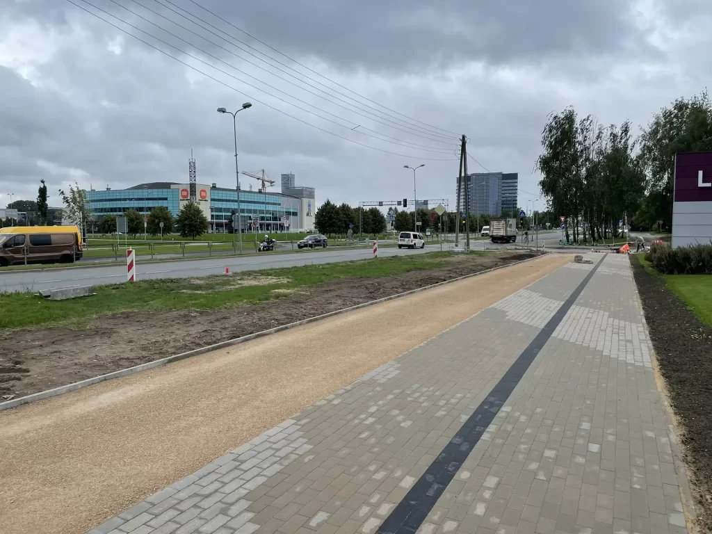 Krustojumu pārbūve Skanstes ielā - 3. kārtā - Gājēju un velosipēdu ceļa izbūve Skanstes ielā, posmā no Sporta ielas līdz Zirņu ielai, (Skanstes ielā) - Bike path - construction photos