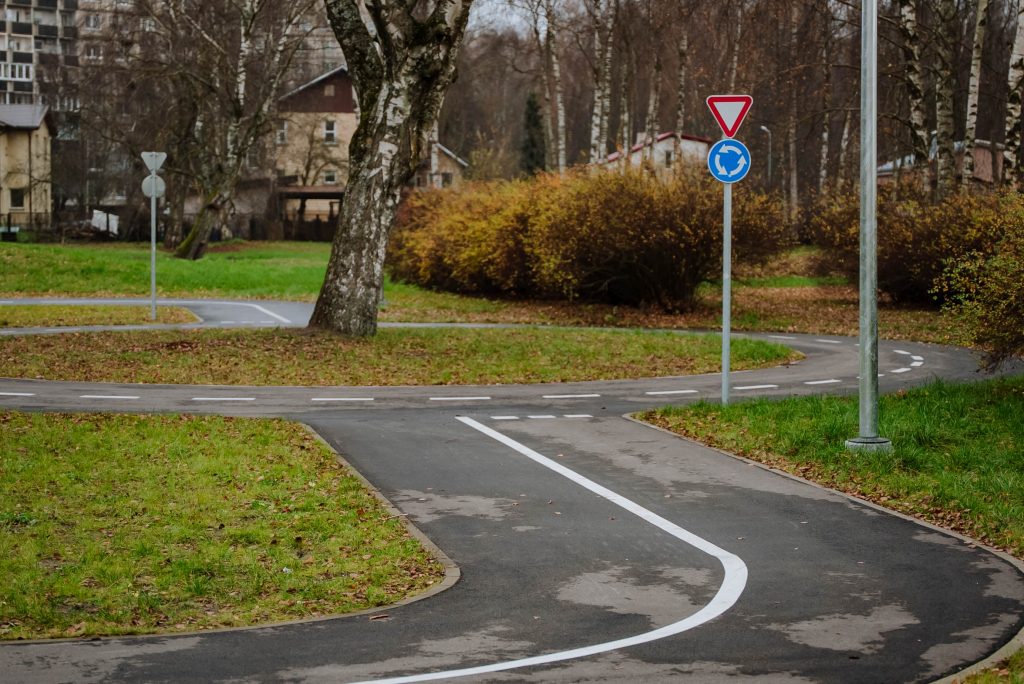 Sesku iela 72B Sporta laukumu un teritorijas labiekārtojums (Sesku iela 72B) - Citi sporta veidi, Sporta laukums vai korti - būvdarbu attēli