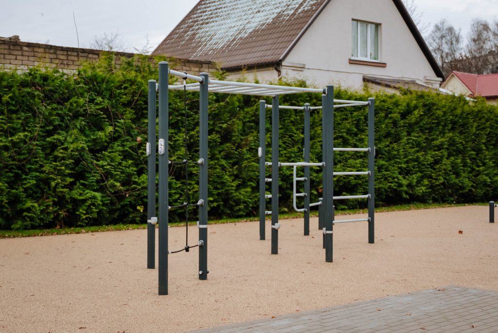 Sesku iela 72B Sporta laukumu un teritorijas labiekārtojums (Sesku iela 72B) - Citi sporta veidi, Sporta laukums vai korti - būvdarbu attēli